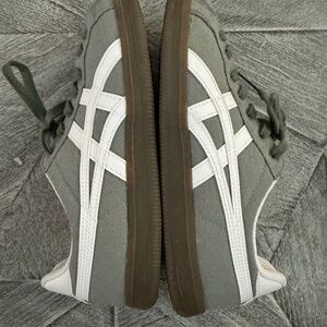 Onitsuka Tiger Sneakers - Like New!